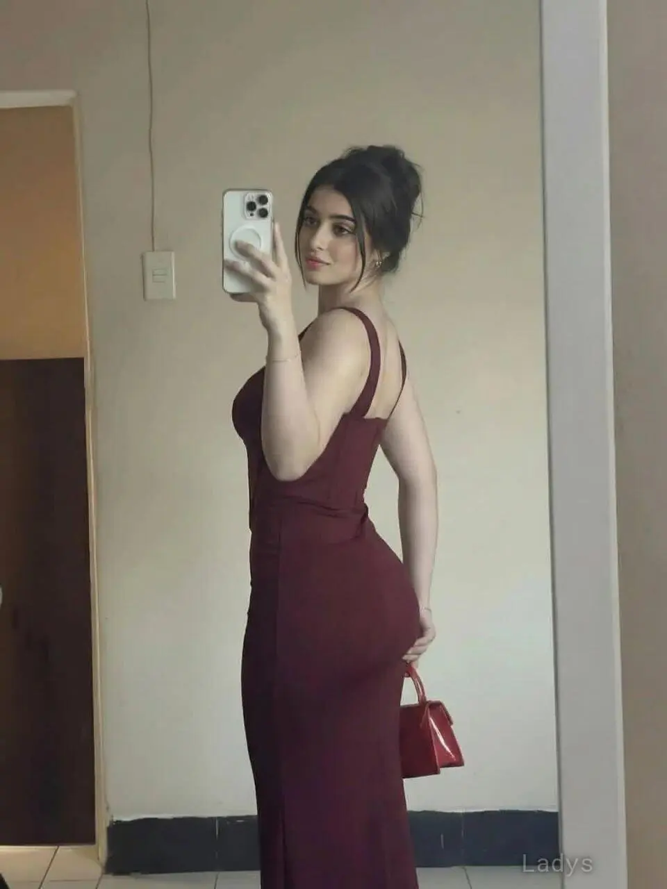 Anni, years brunette escorts in Srinagar, height sm, Weight kg