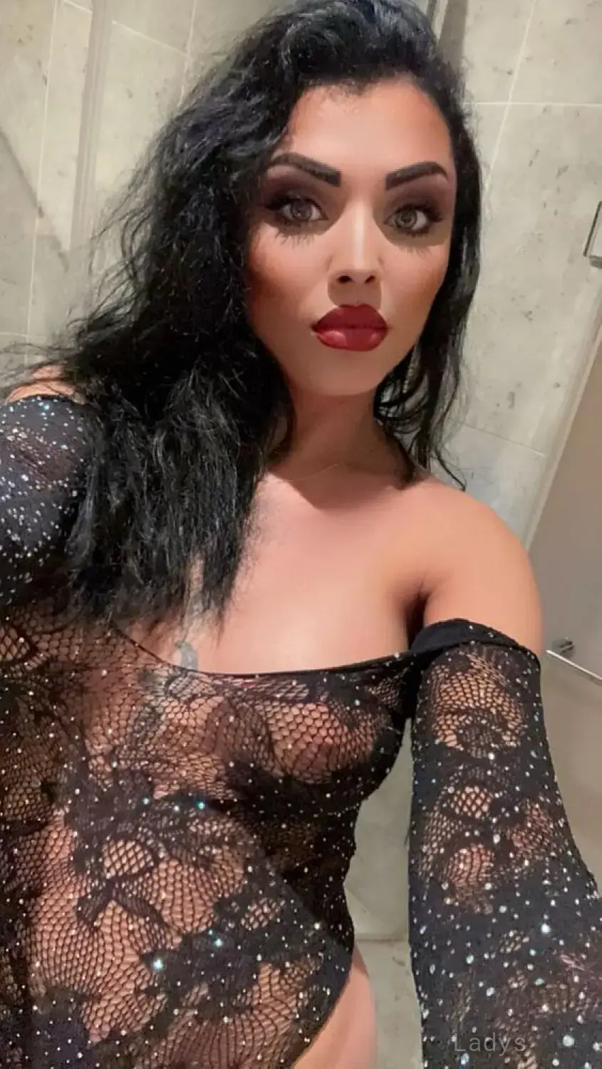 Melissahot, 26 years brunette escorts in Stockholm, height 158 sm, Weight 50 kg