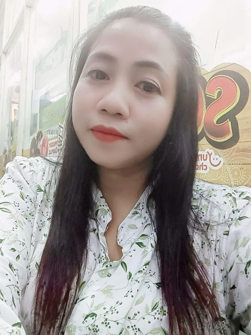 Karina, 57 years brunette escorts in Surabaya, height 165 sm, Weight  kg