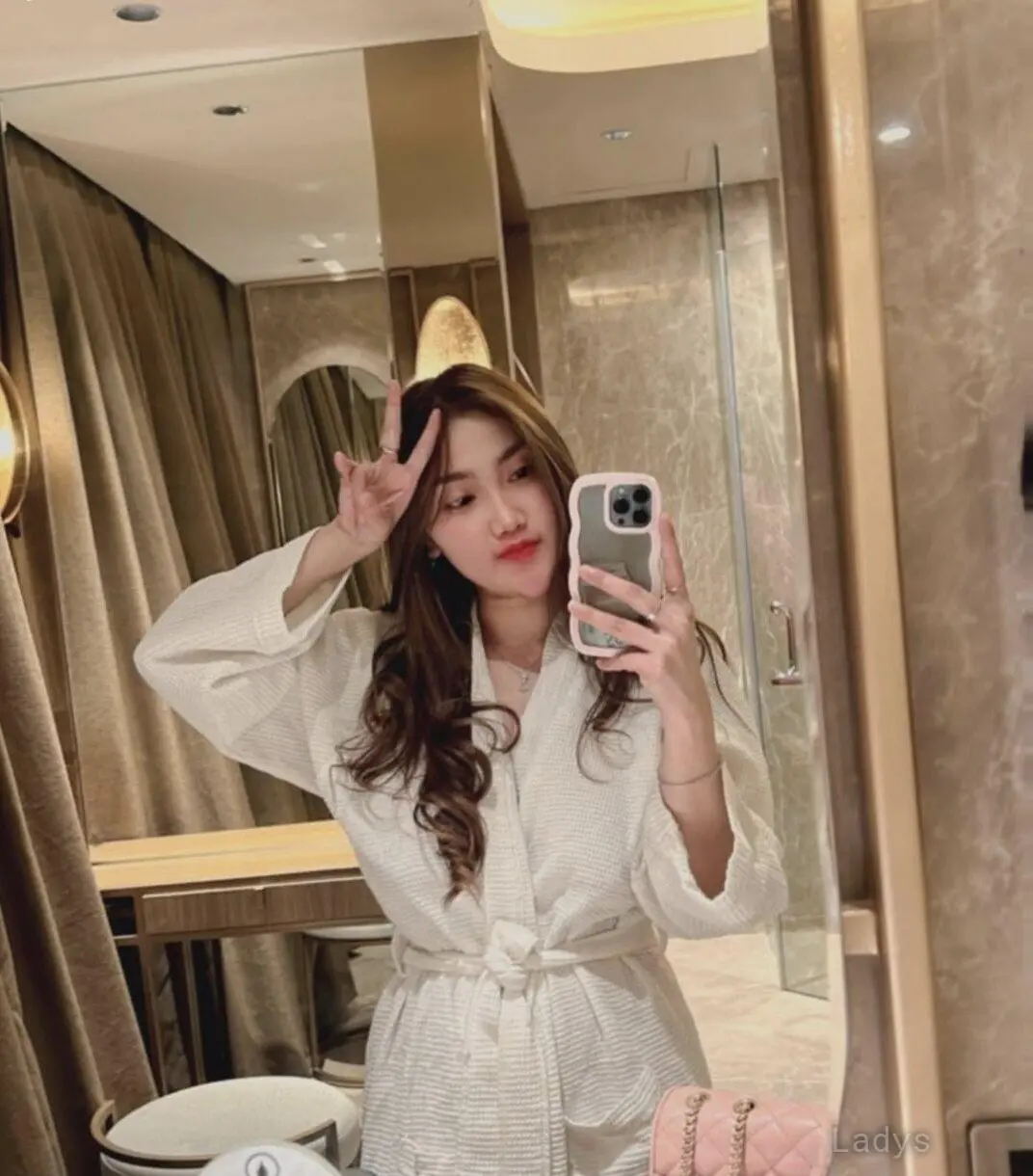 Santika, 23 years brunette escorts in Surabaya, height 169 sm, Weight  kg