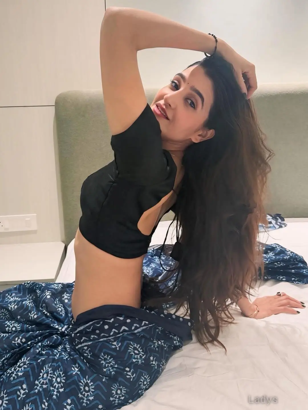 Shrija, 21 years brunette escorts in Surat, height 170 sm, Weight kg