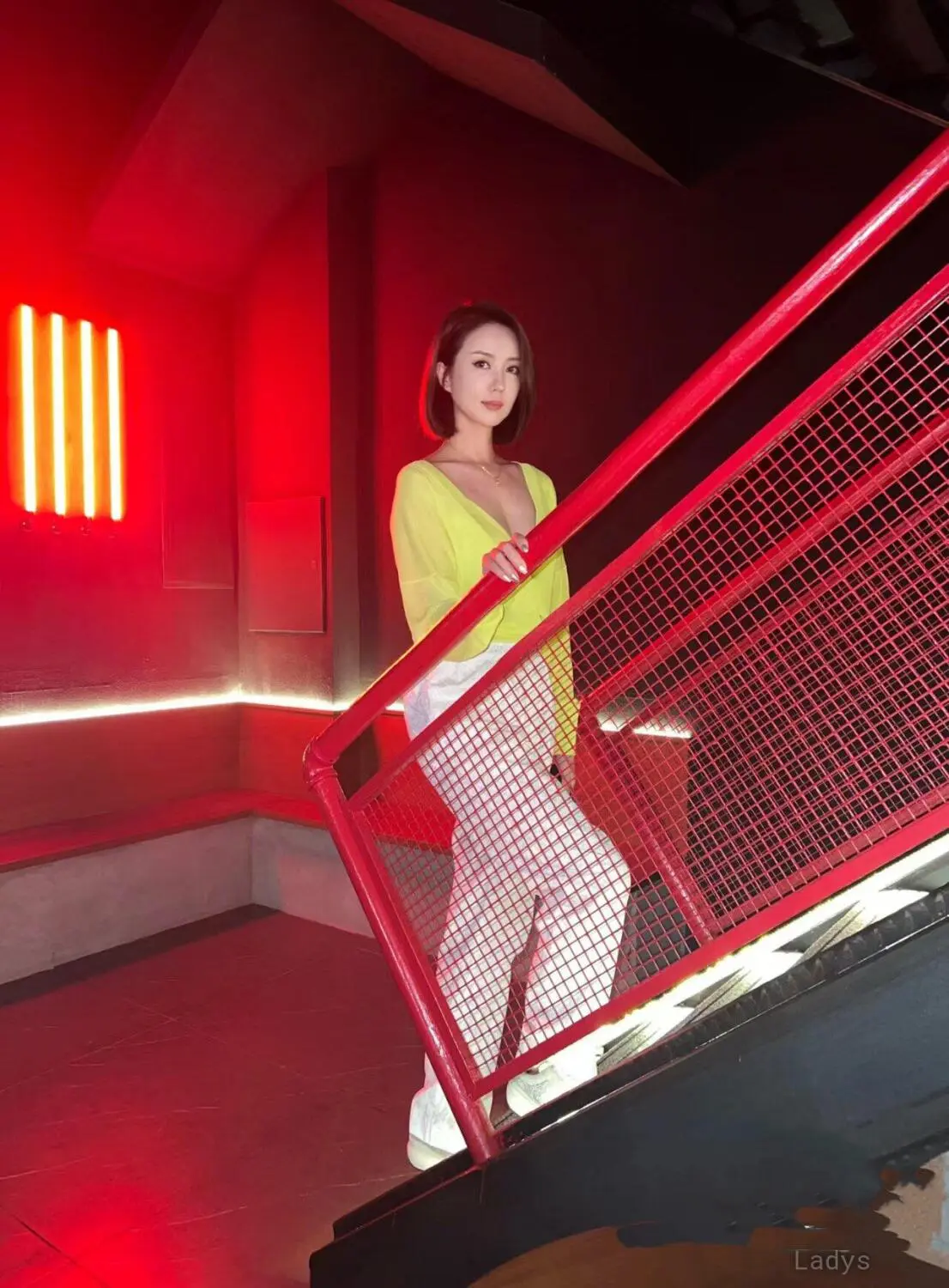 Linlin, 25 years brunette escorts in Suzhou, height 165 sm, Weight  kg