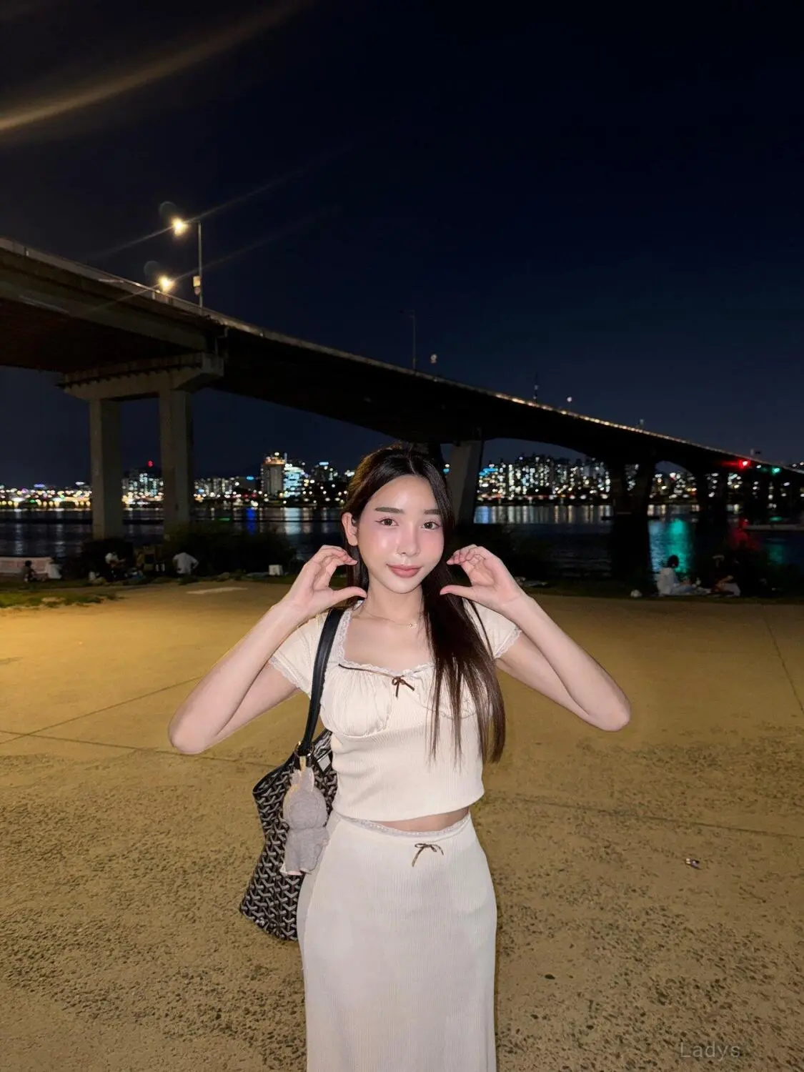 Facility, 23 years brunette escorts in Taipei, height 165 sm, Weight  kg