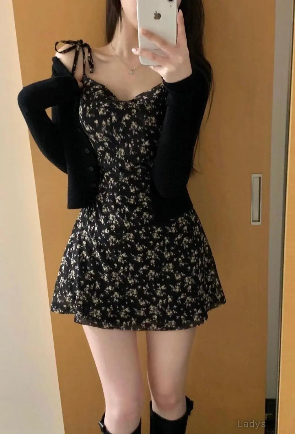 Kelly, 24 years brunette escorts in Taipei, height 165 sm, Weight  kg