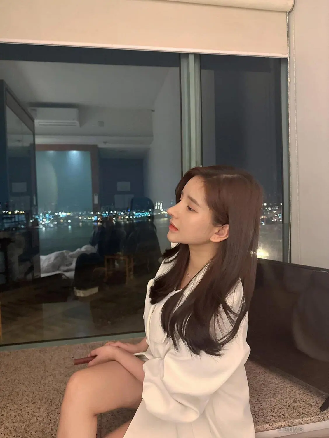 Sujin, 24 years brunette escorts in Taipei, height 160 sm, Weight  kg