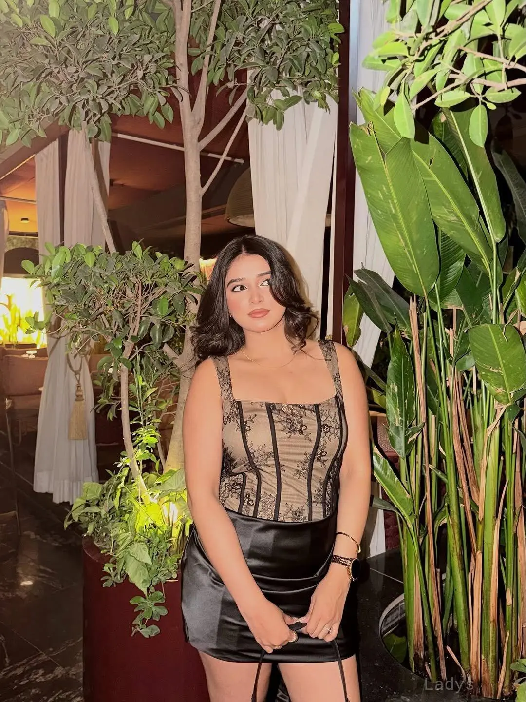 Kanishka, 23 years brunette escorts in Thane, height 153 sm, Weight  kg
