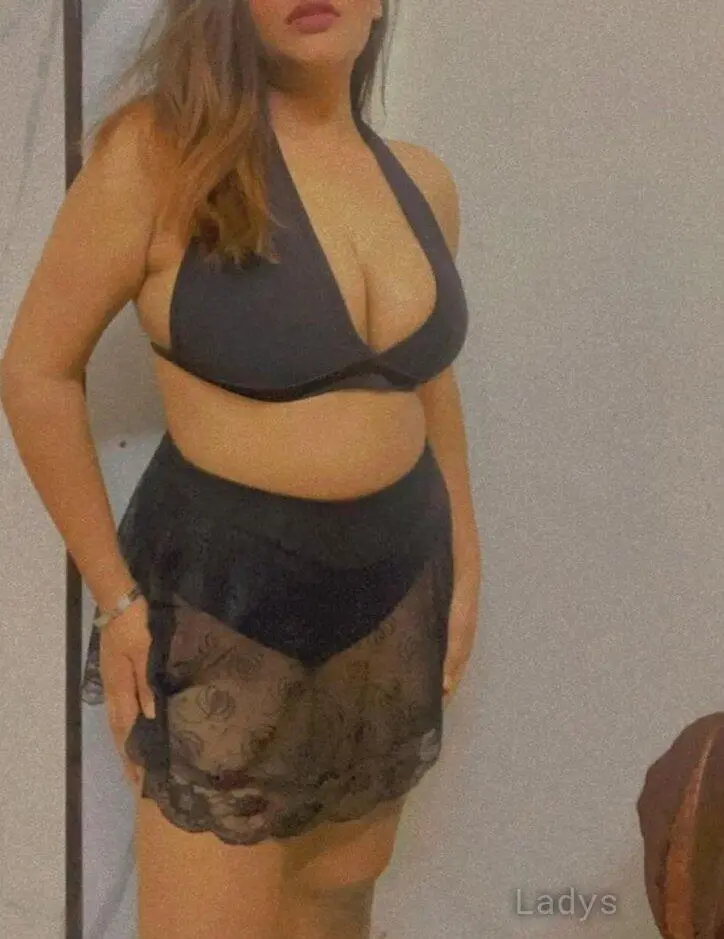 Kate, 23 years brunette escorts in Thane, height 158 sm, Weight kg