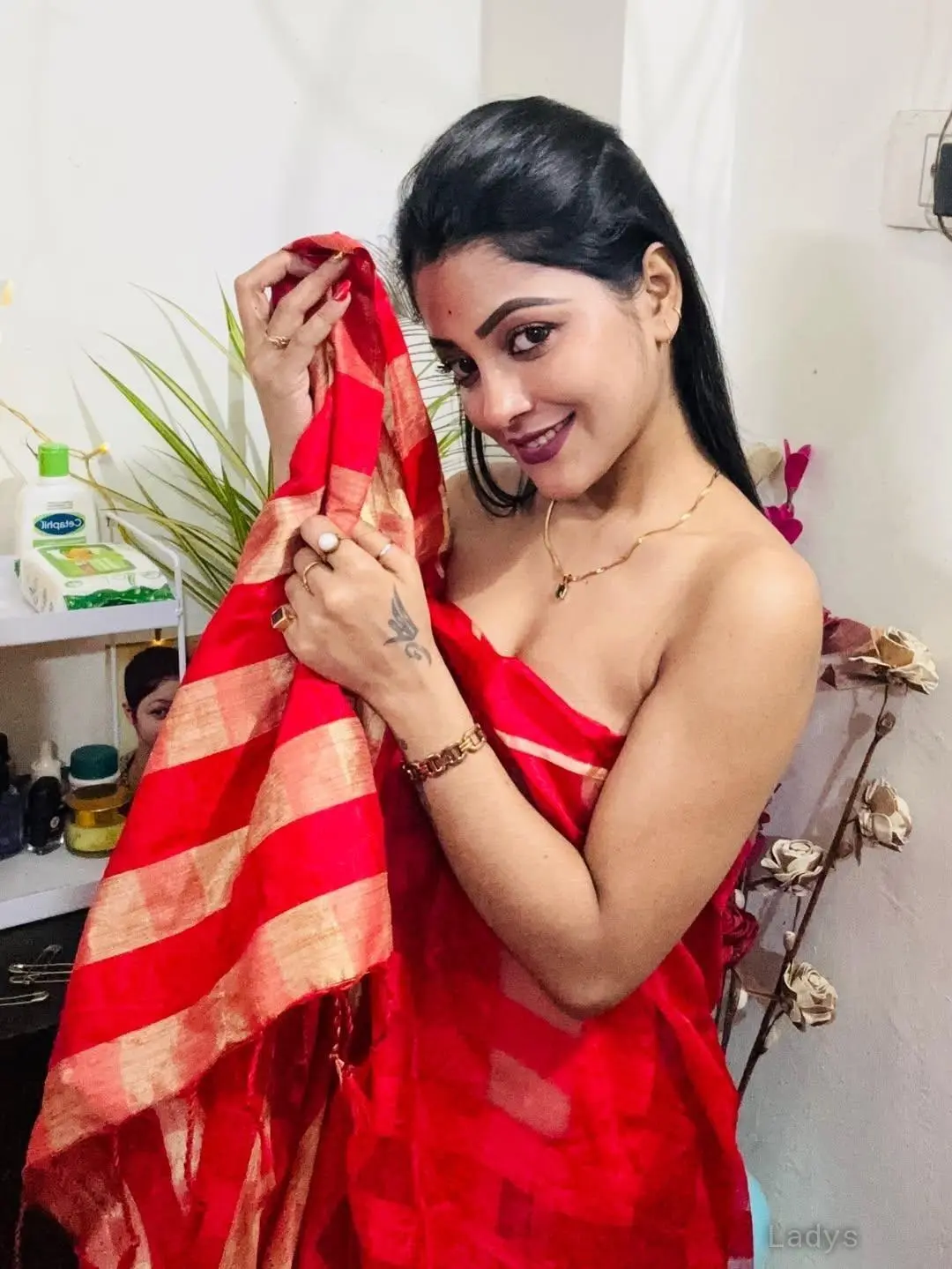 Riya, 21 years brunette escorts in Thane, height 170 sm, Weight kg
