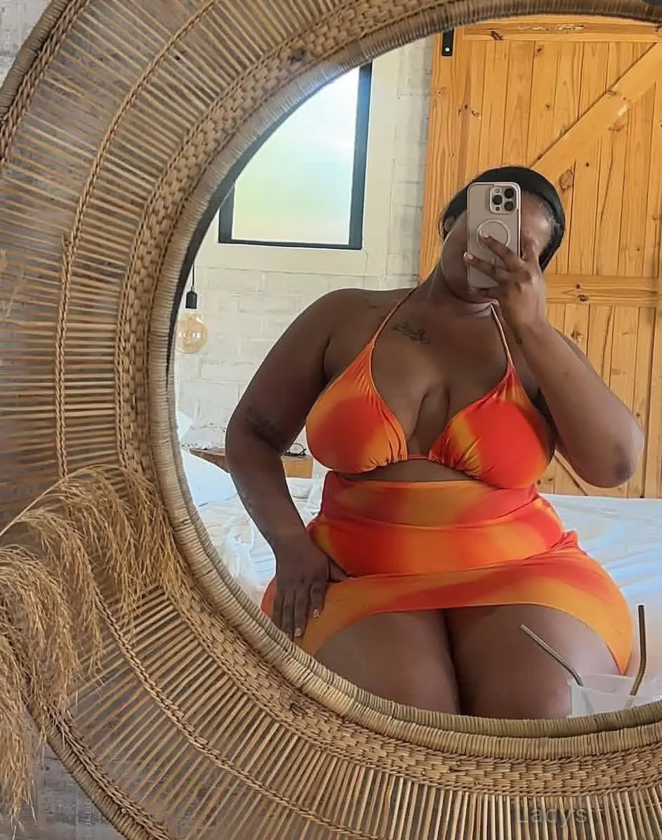 Amanda Waters, 40 years brunette escorts in Thika, height 174 sm, Weight  kg