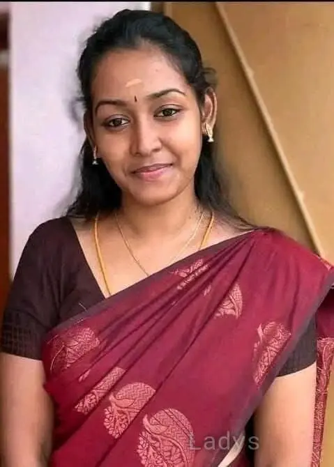 Annaya, 22 years brunette escorts in Thiruvananthapuram, height 165 sm, Weight kg