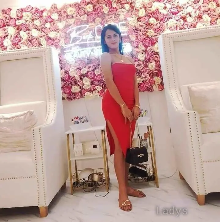 Asian, 28 years brunette escorts in Táinán, height 163 sm, Weight  kg