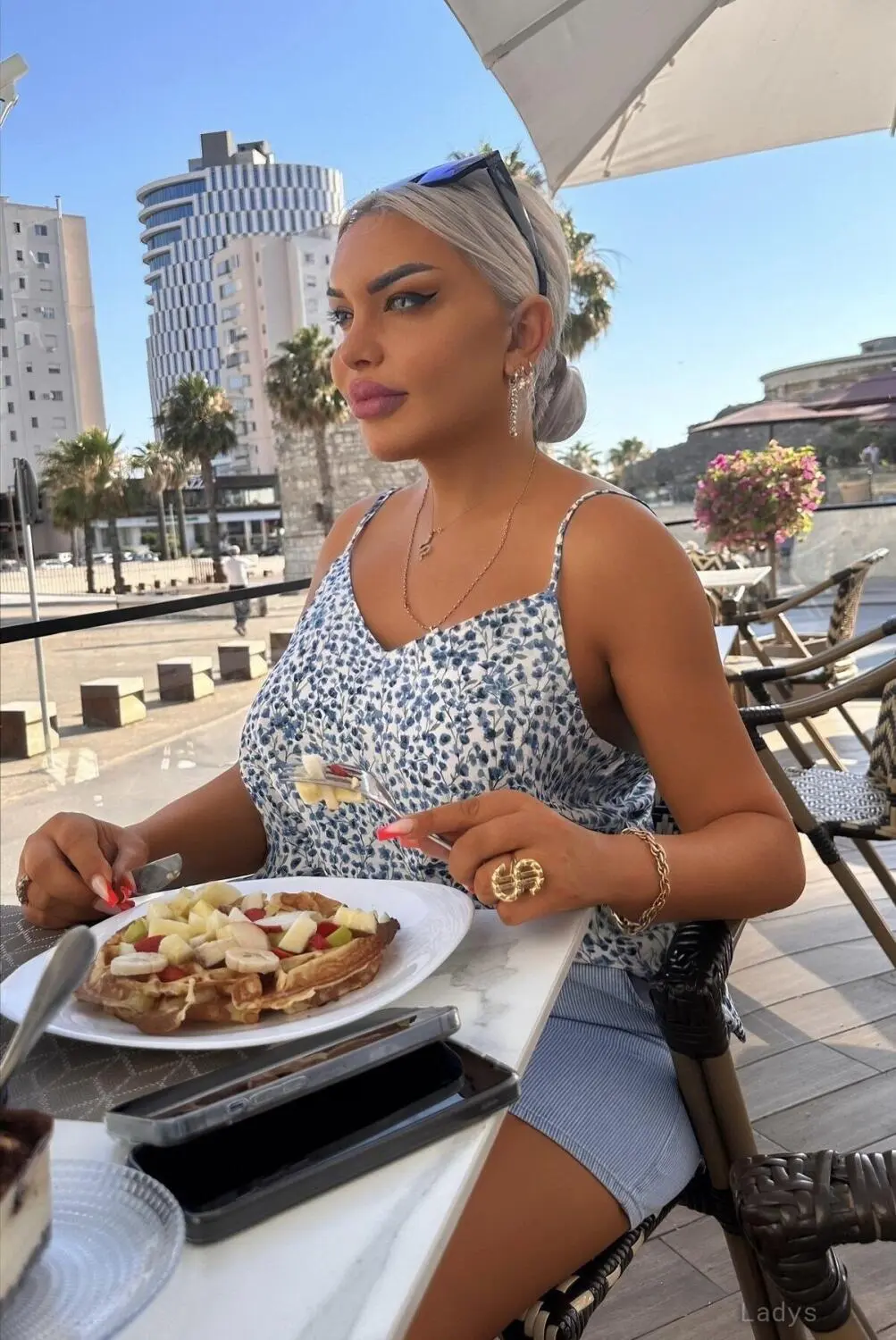 Afa, 27 years brunette escorts in Tirana, height 176 sm, Weight  kg