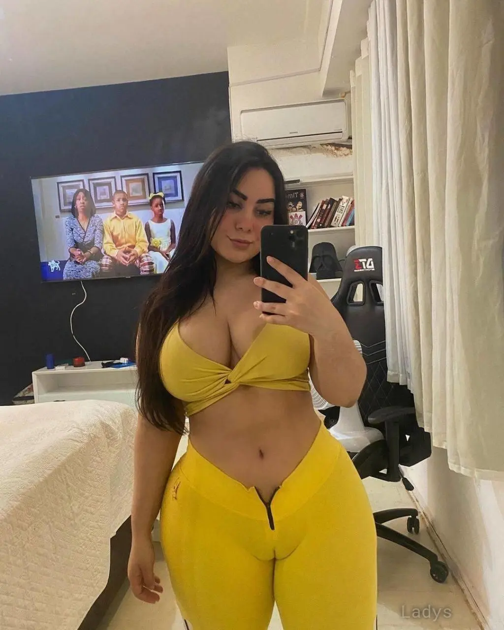 Anny, years brunette escorts in Toronto, height sm, Weight kg
