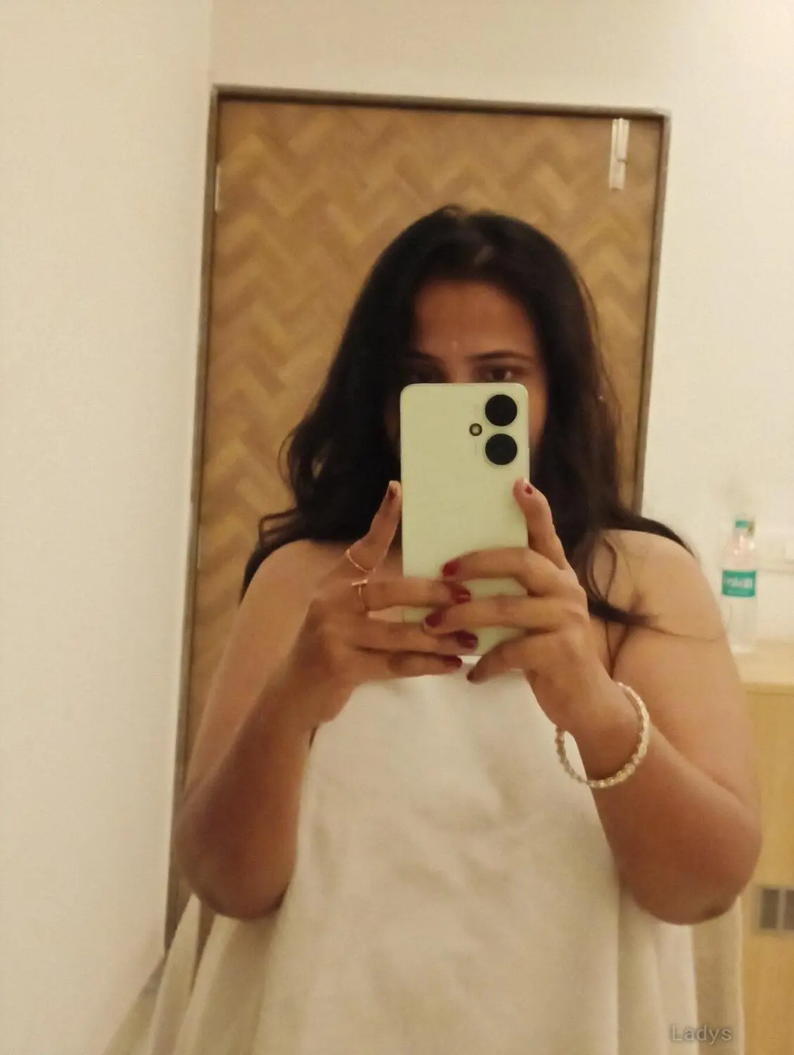 Kanika, 23 years brunette escorts in Udaipur, height 165 sm, Weight kg