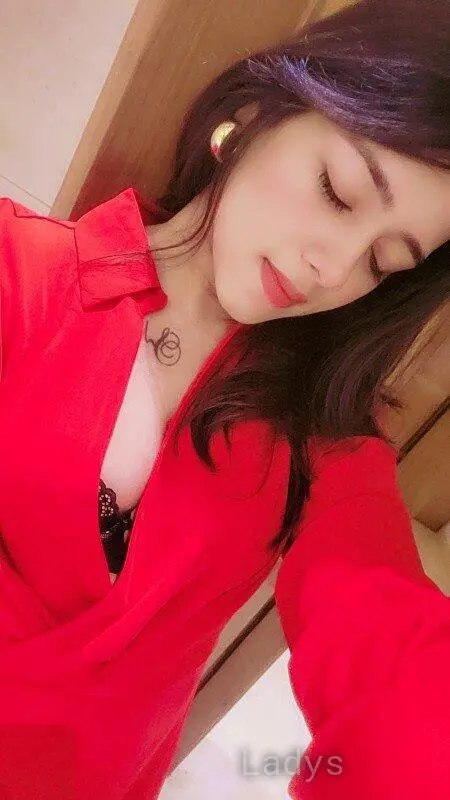 Lisa, 22 years brunette escorts in Udaipur, height 153 sm, Weight kg