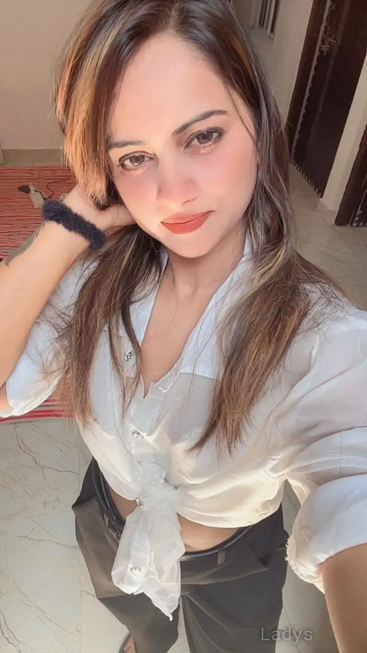 Sikhaa Paid Service,  years brunette escorts in Udaipur, height  sm, Weight  kg