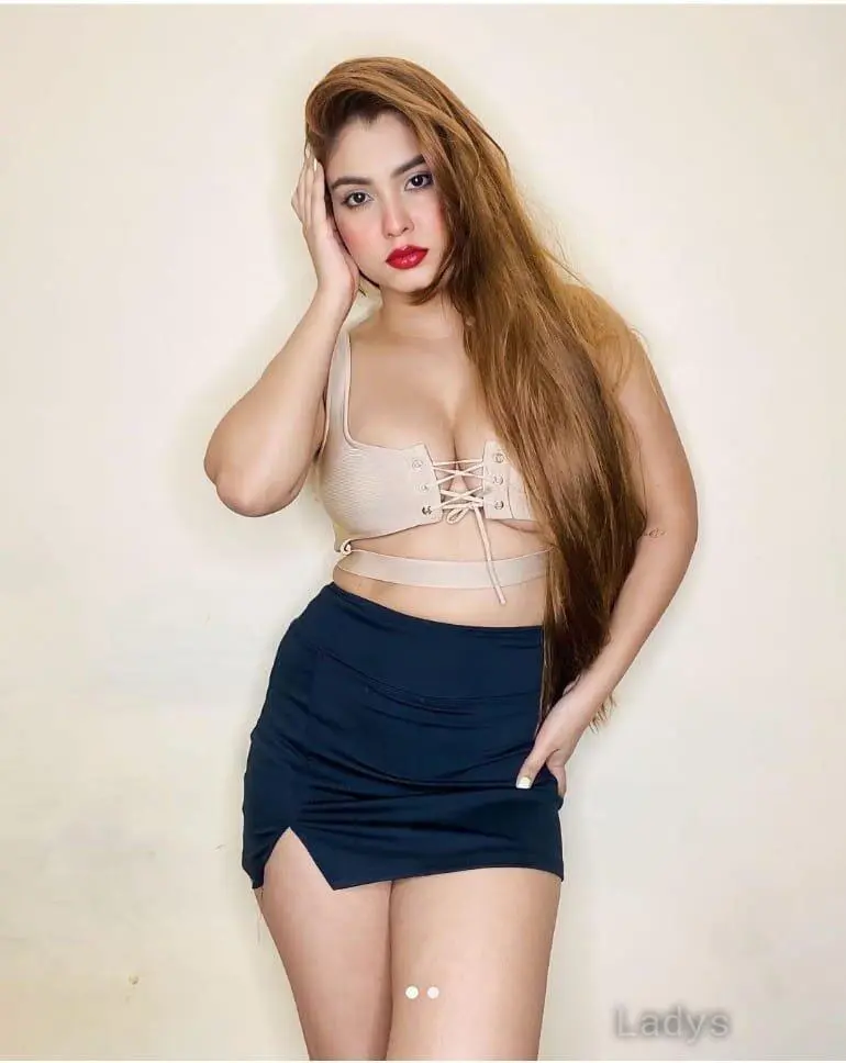Priyanka, 22 years brunette escorts in Ulhasnagar, height 170 sm, Weight kg