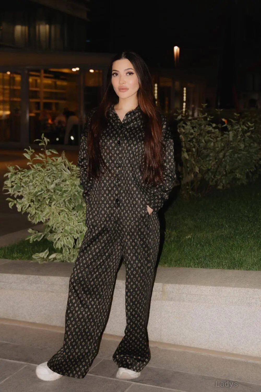 Asem, 25 years brunette escorts in Umm al-Qaiwain, height 165 sm, Weight kg