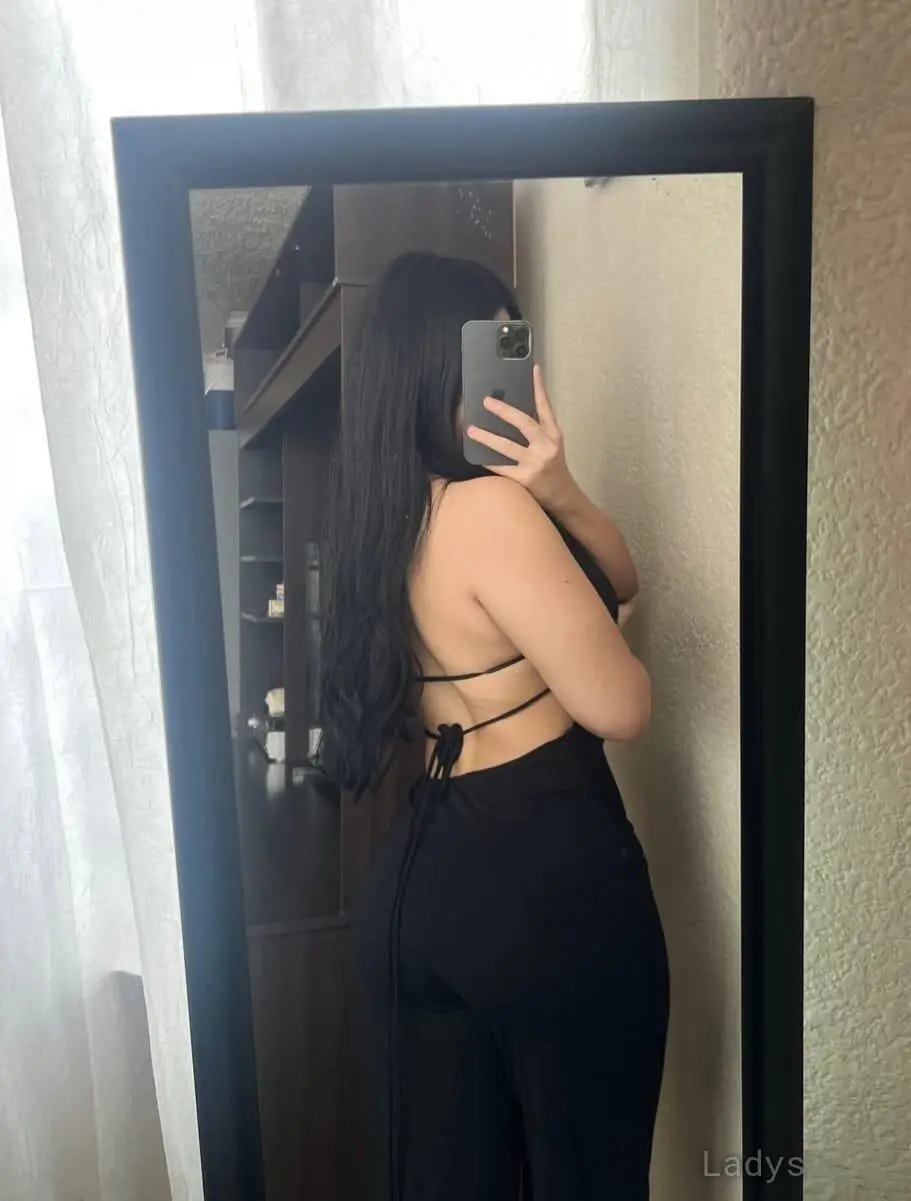 Diya, 24 years brunette escorts in Vadodara, height 165 sm, Weight kg