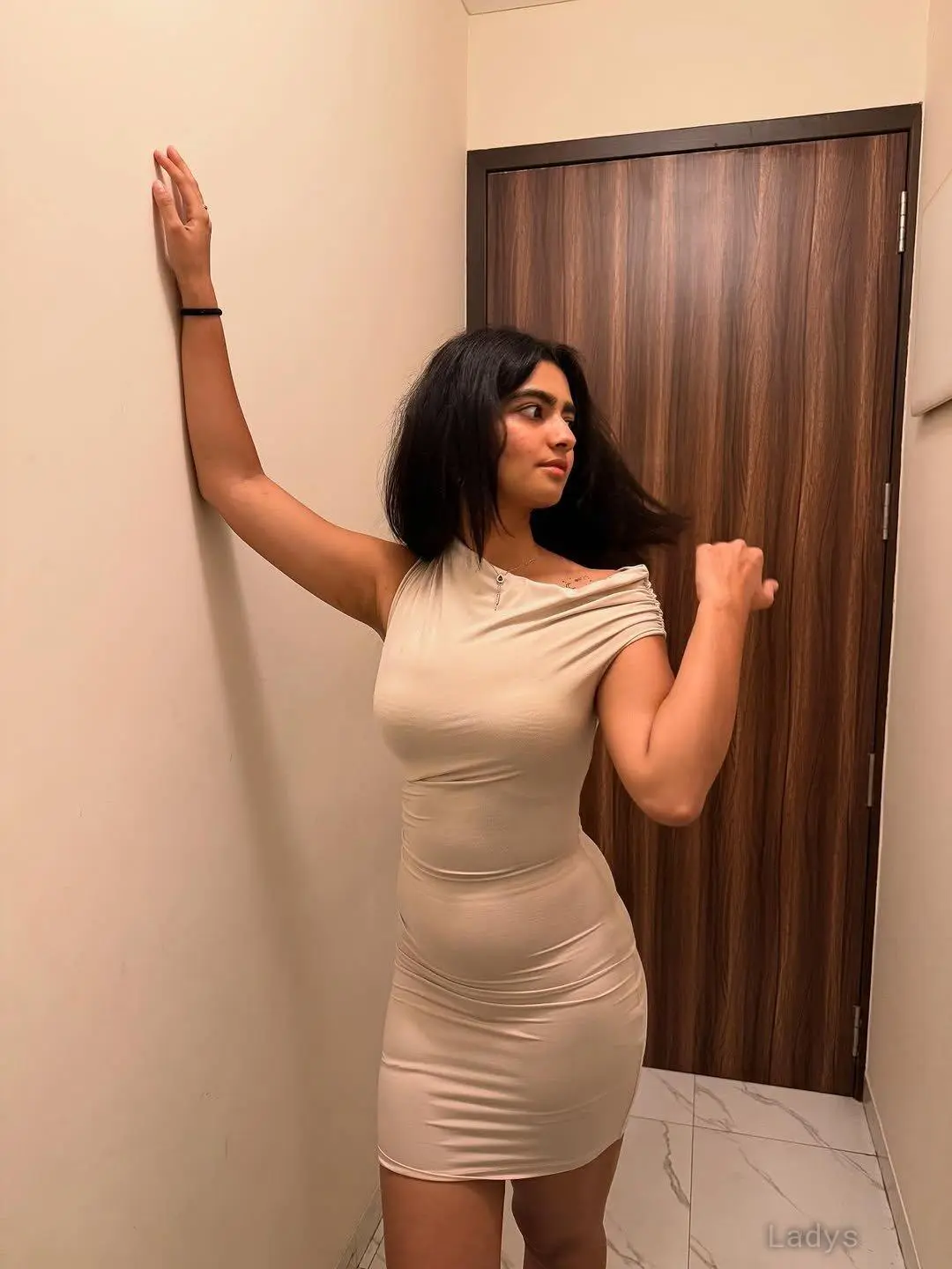 Bhumi, 23 years brunette escorts in Varanasi, height 155 sm, Weight  kg