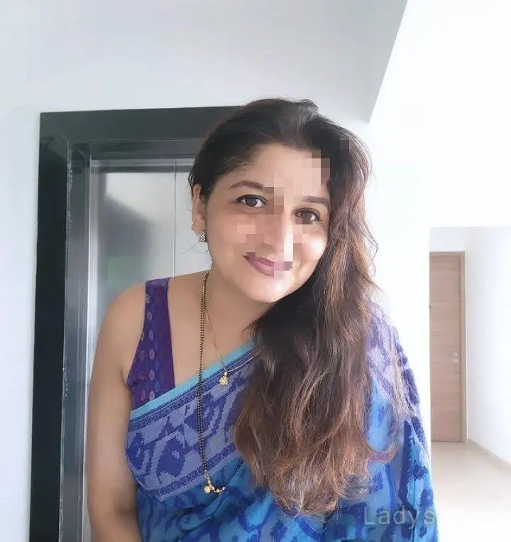 Prachi, 28 years brunette escorts in Varanasi, height 154 sm, Weight  kg