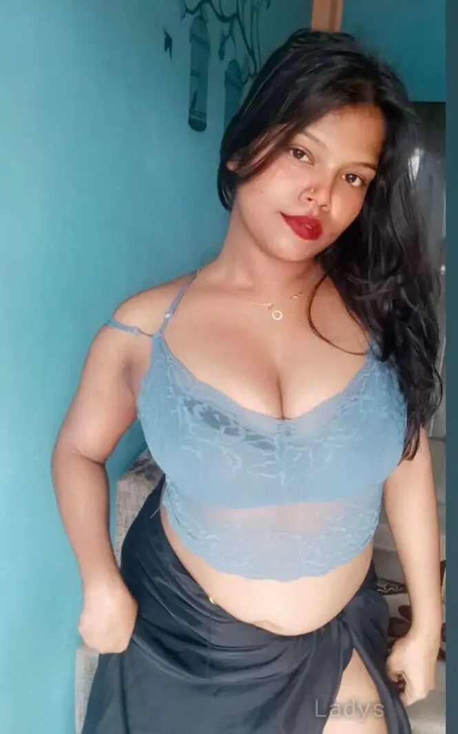 Aanchal, 21 years brunette escorts in Visakhapatnam, height 154 sm, Weight kg