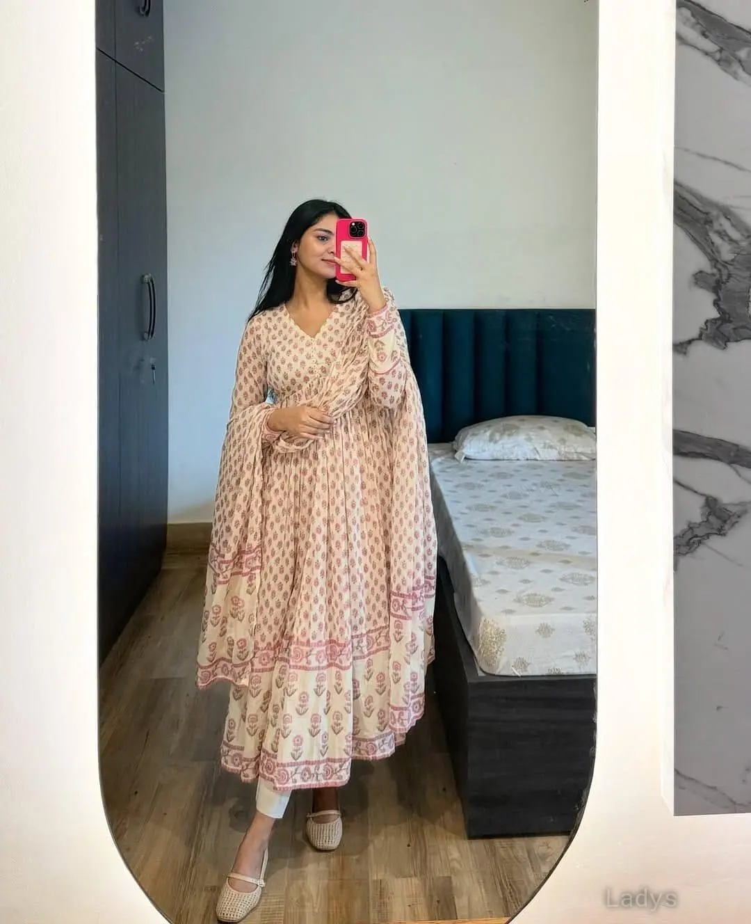 Anjali, 23 years brunette escorts in Visakhapatnam, height 145 sm, Weight kg