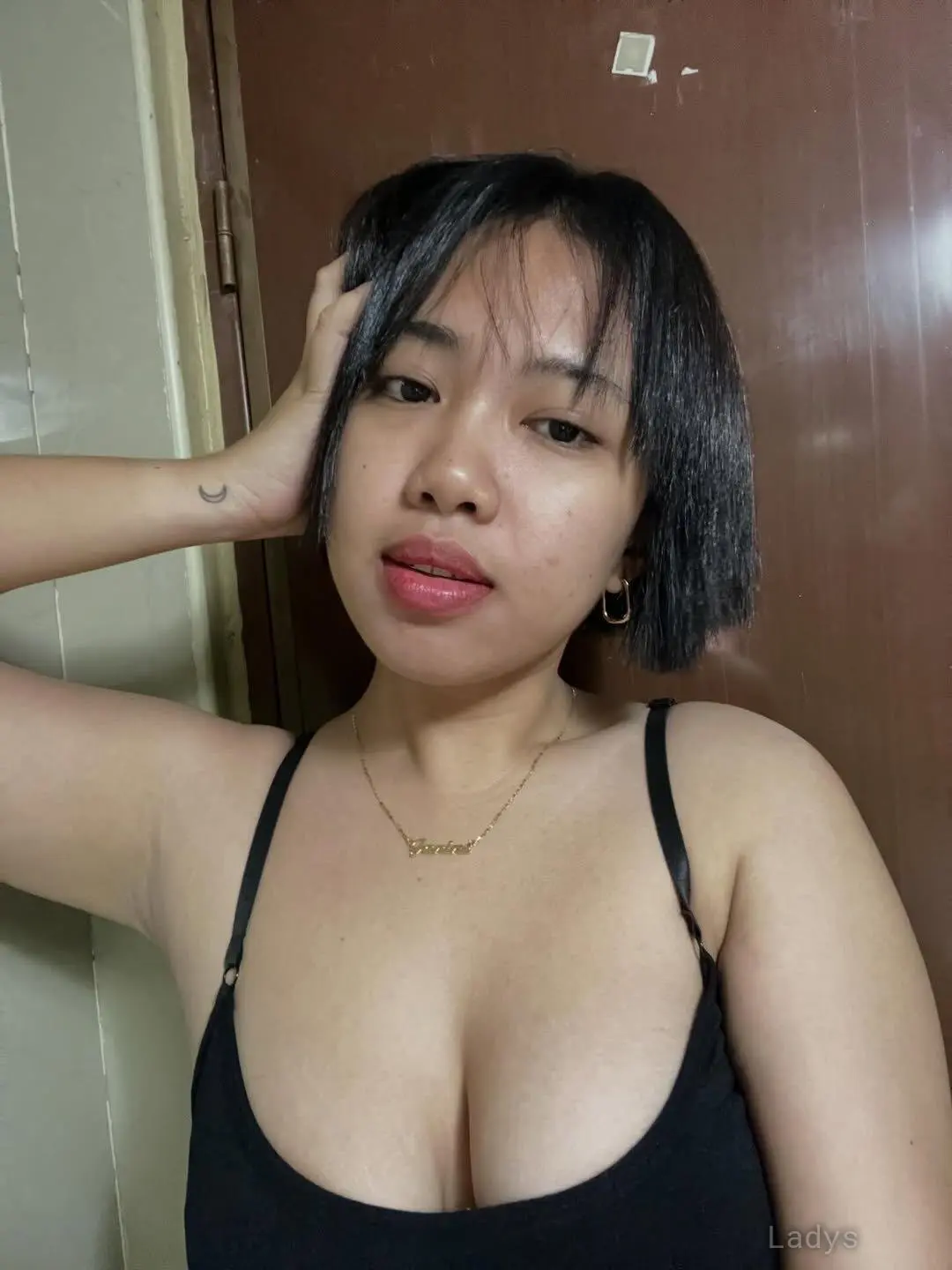 Bettina, 24 years brunette escorts in Visakhapatnam, height 167 sm, Weight kg