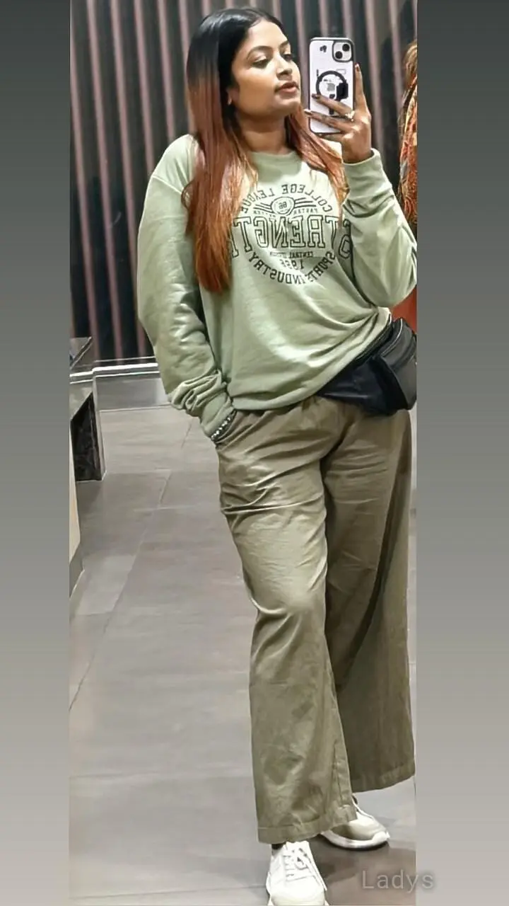 Riya Primium Independent, years brunette escorts in Visakhapatnam, height sm, Weight kg
