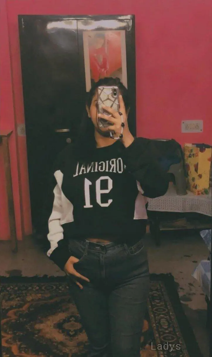 Sujata, 21 years brunette escorts in Visakhapatnam, height 154 sm, Weight  kg
