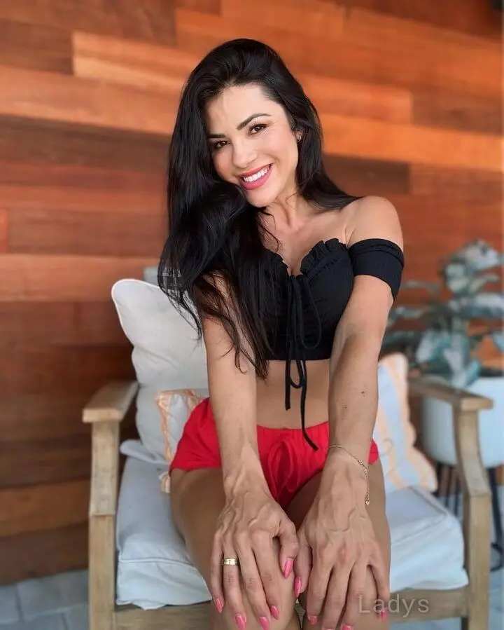BellaFox, 40 years brunette escorts in Washington DC, height 163 sm, Weight 55 kg