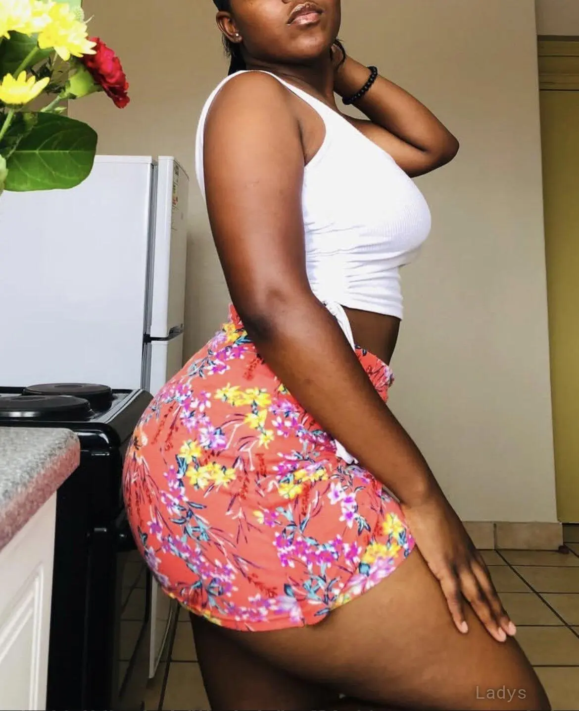 Jada, 23 years brunette escorts in Yokosuka, height 153 sm, Weight kg