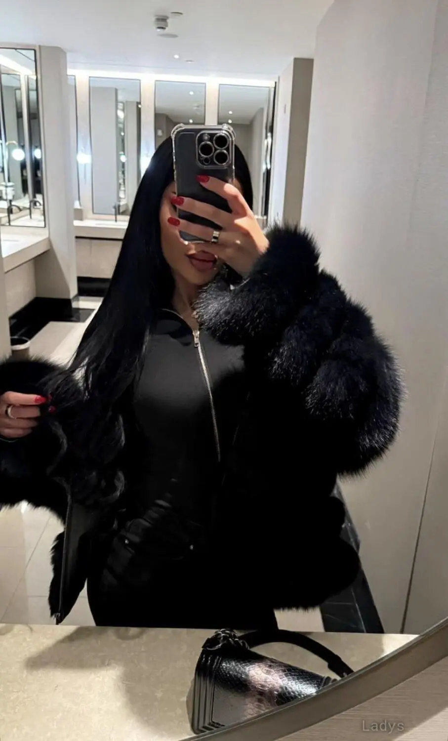 Limah, 24 years brunette escorts in Yokosuka, height  sm, Weight  kg