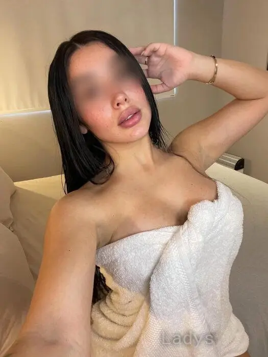 Cabasa, 28 years beautiful nude Flensburg escorts girl, height 168 sm, Weight 64 kg