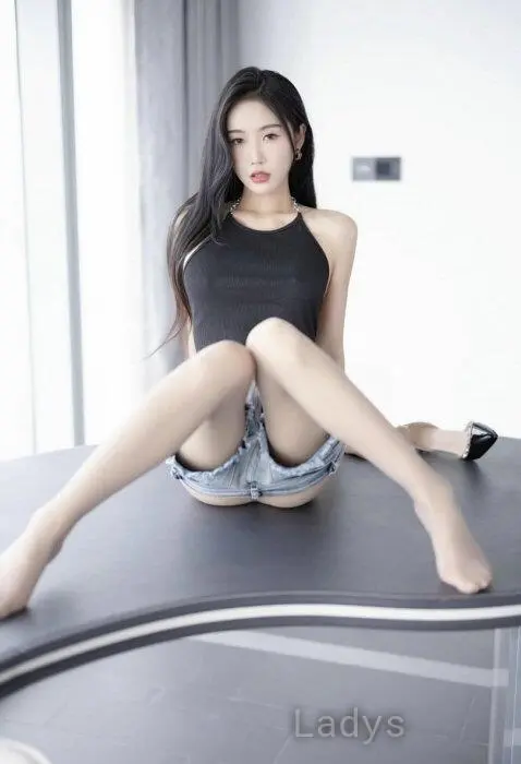 Mengbai, 26 years beautiful nude Flic en Flac escorts girl, height 168 sm, Weight 49 kg