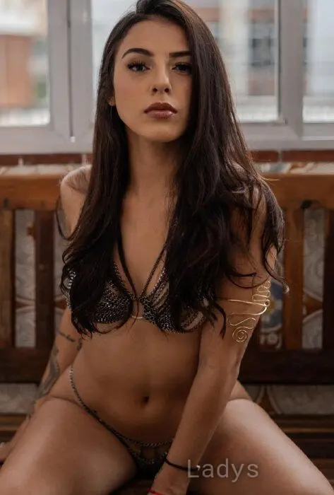 Alice, 24 years beautiful nude Florence escorts girl, height 162 sm, Weight 50 kg
