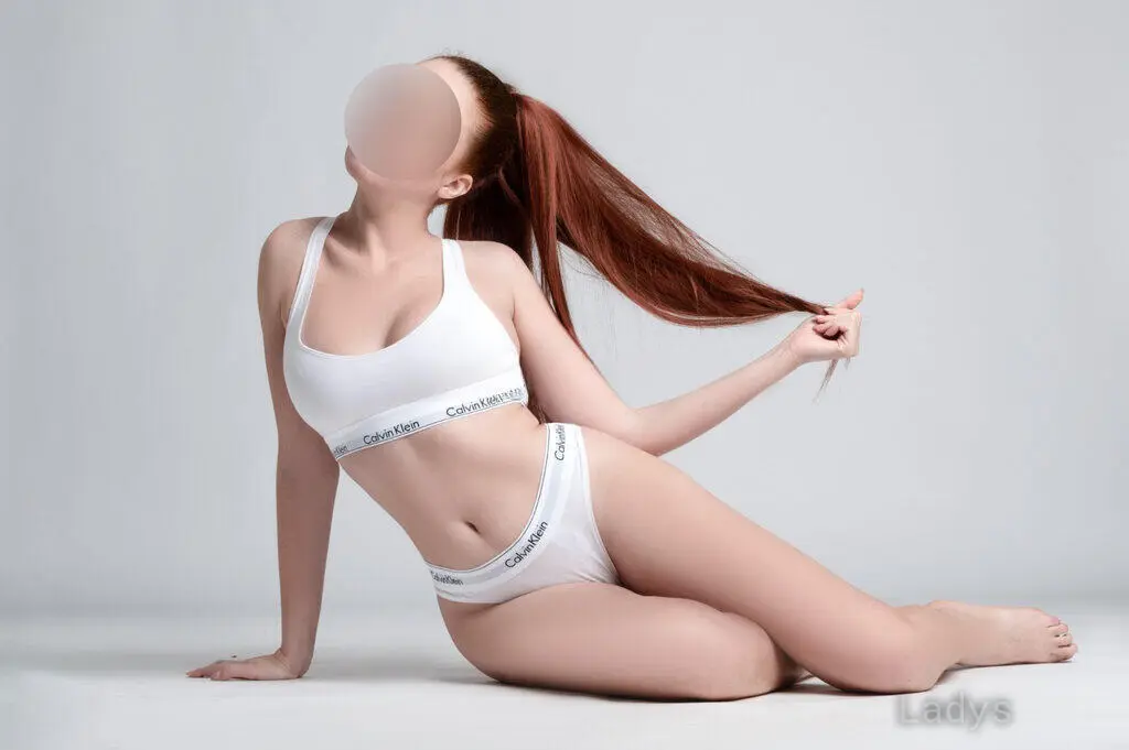 Nina, 24 years beautiful nude Florence escorts girl, height 177 sm, Weight 56 kg