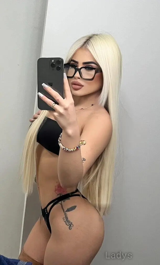 Angie, 21 years beautiful nude Fort Lauderdale escorts girl, height 156 sm, Weight 48 kg
