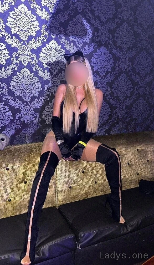 CAMY, 29 years beautiful nude Fort Lauderdale escorts girl, height 155 sm, Weight 55 kg