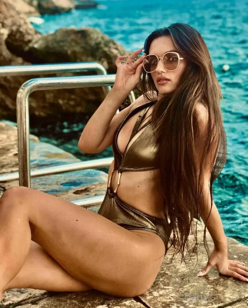 Goddess, 22 years beautiful nude Fort Lauderdale escorts girl, height 175 sm, Weight 50 kg