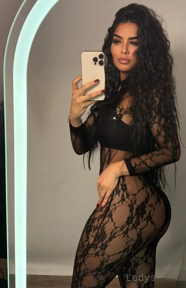 Laura, 23 years beautiful nude Fort Lauderdale escorts girl, height 155 sm, Weight 57 kg