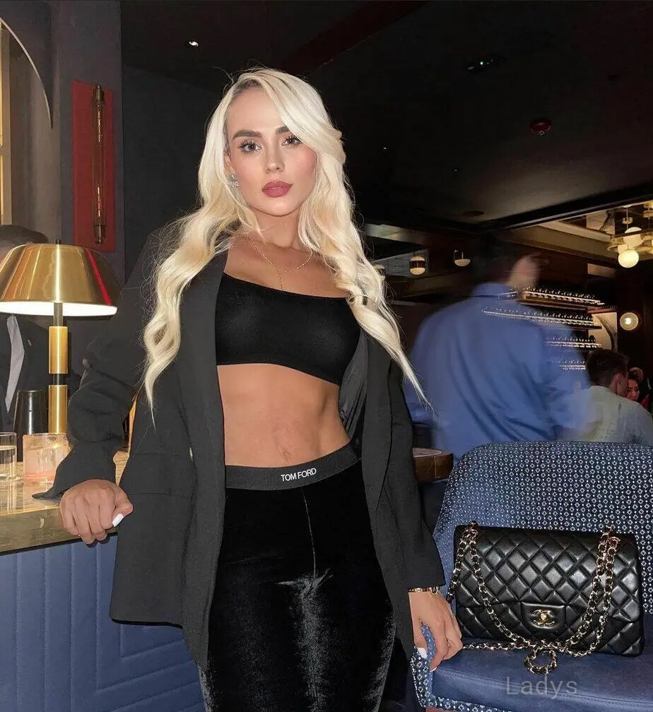 Mia, 25 years beautiful nude Fort Lauderdale escorts girl, height 159 sm, Weight 53 kg