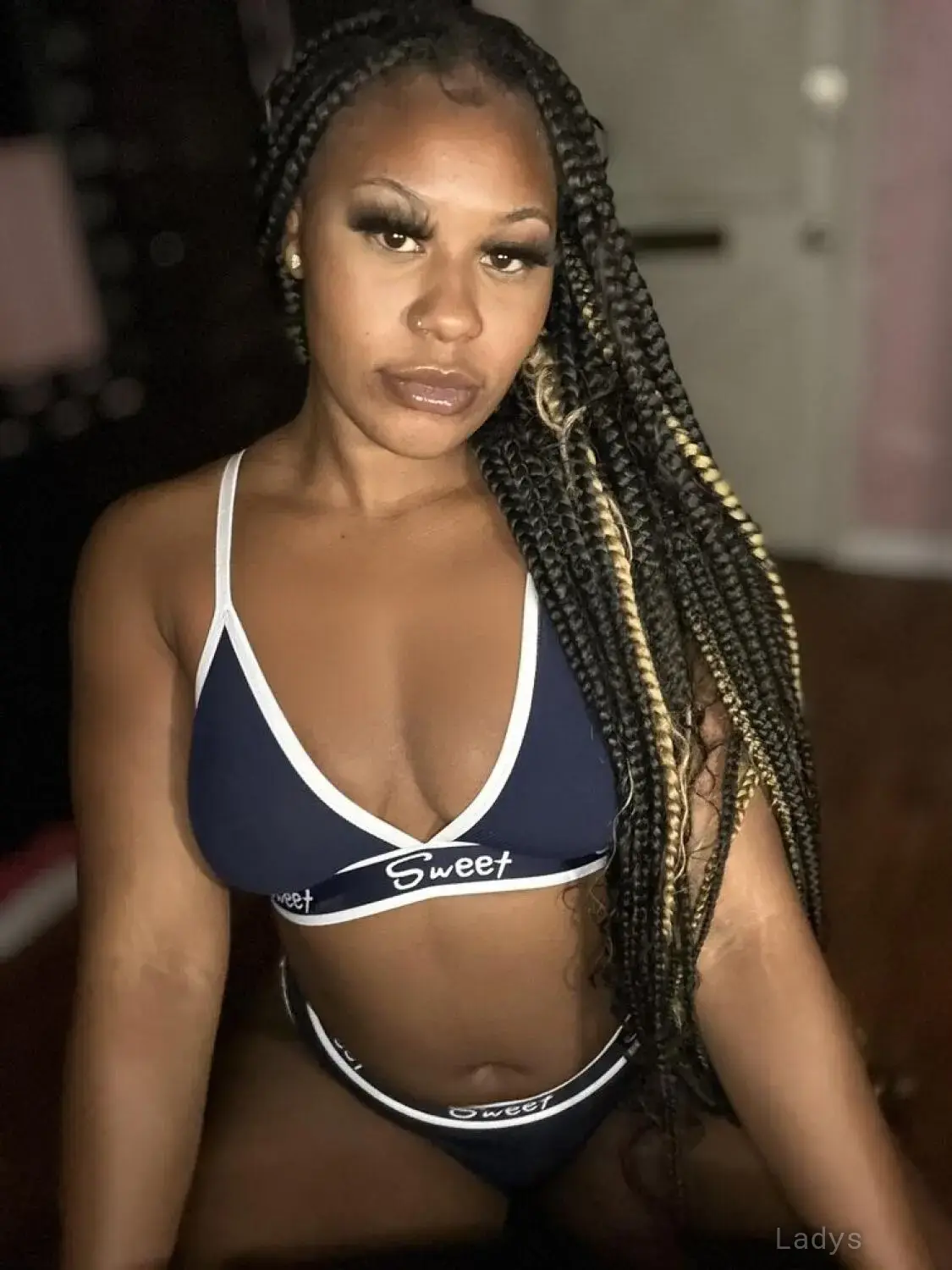 ROYAL TEE, 18 years beautiful nude Fort Lauderdale escorts girl, height 167 sm, Weight 82 kg