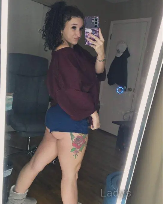 Esther, 27 years old Fort Wayne escort girl with big tits, height 170 sm, Weight 53 kg