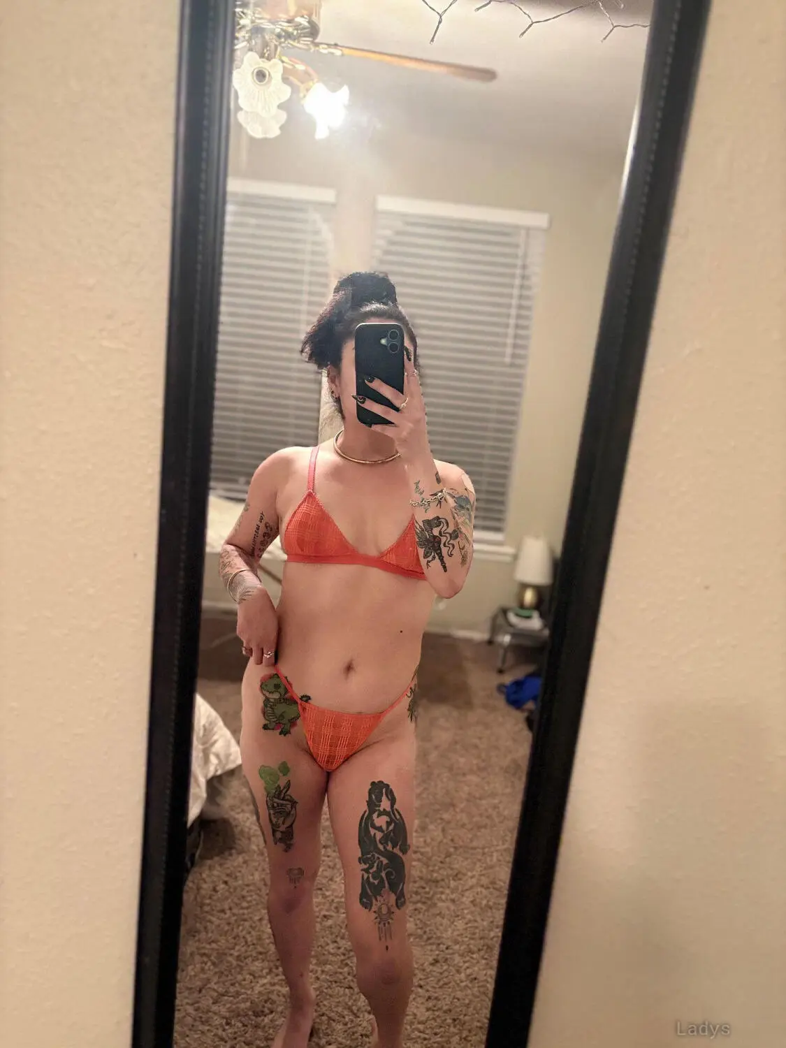 Tiny Tessa, 20 years beautiful nude Fort Wayne escorts girl, height 158 sm, Weight 80 kg
