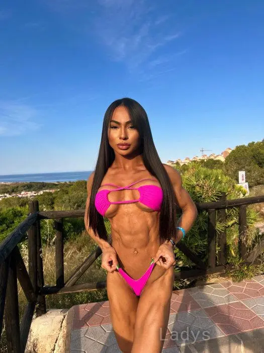 Luara Santos, 23 years old Frankfurt escort girl with big tits, height 167 sm, Weight 55 kg