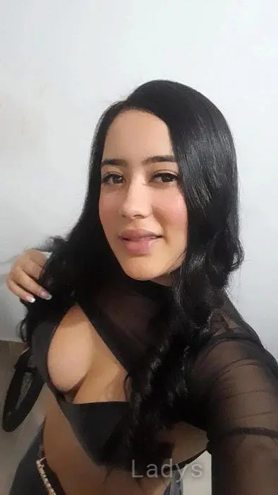 Beth, 24 years beautiful nude Frankfurt escorts girl, height 168 sm, Weight 63 kg