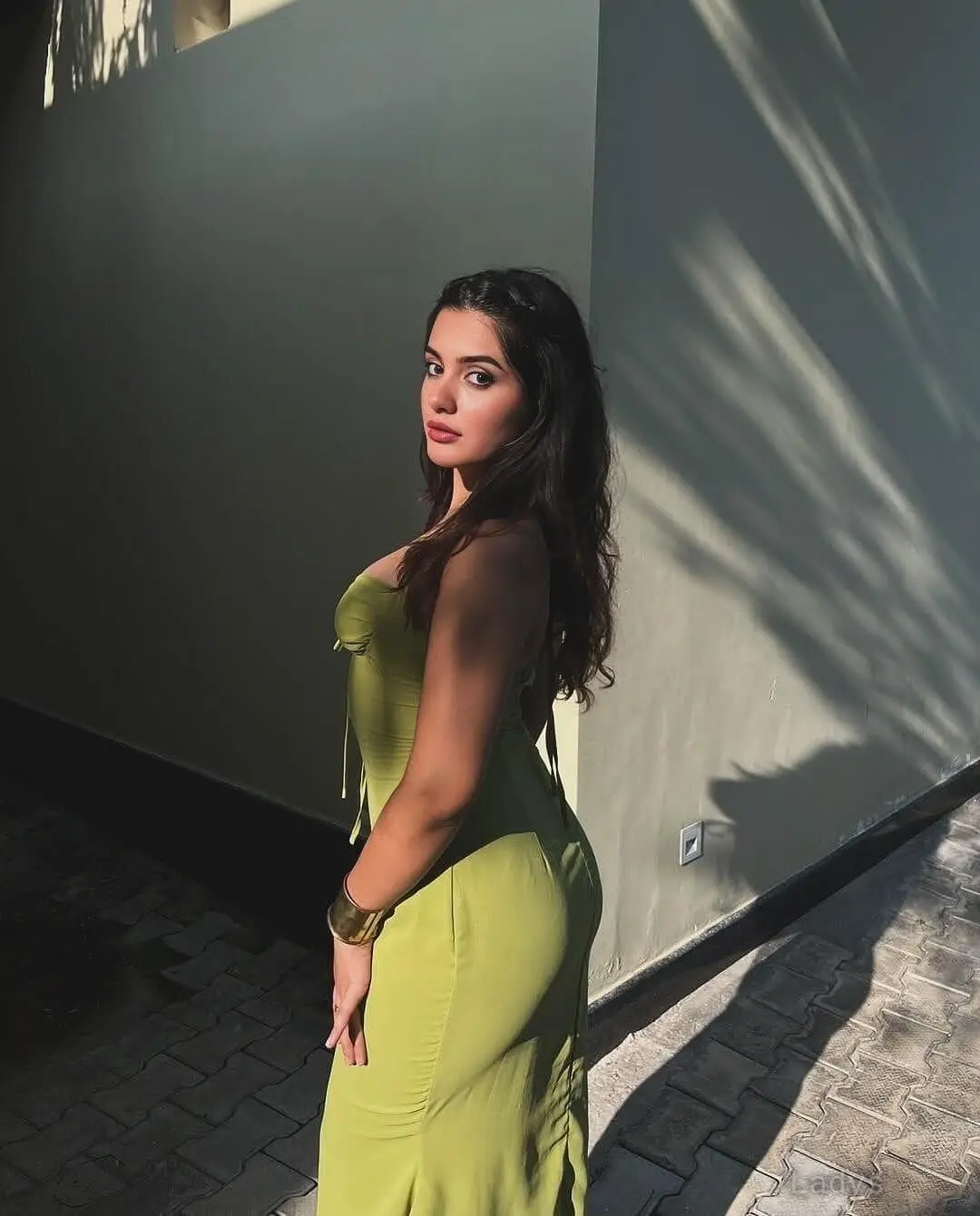 Mia, 22 years beautiful nude Frankfurt escorts girl, height 160 sm, Weight kg