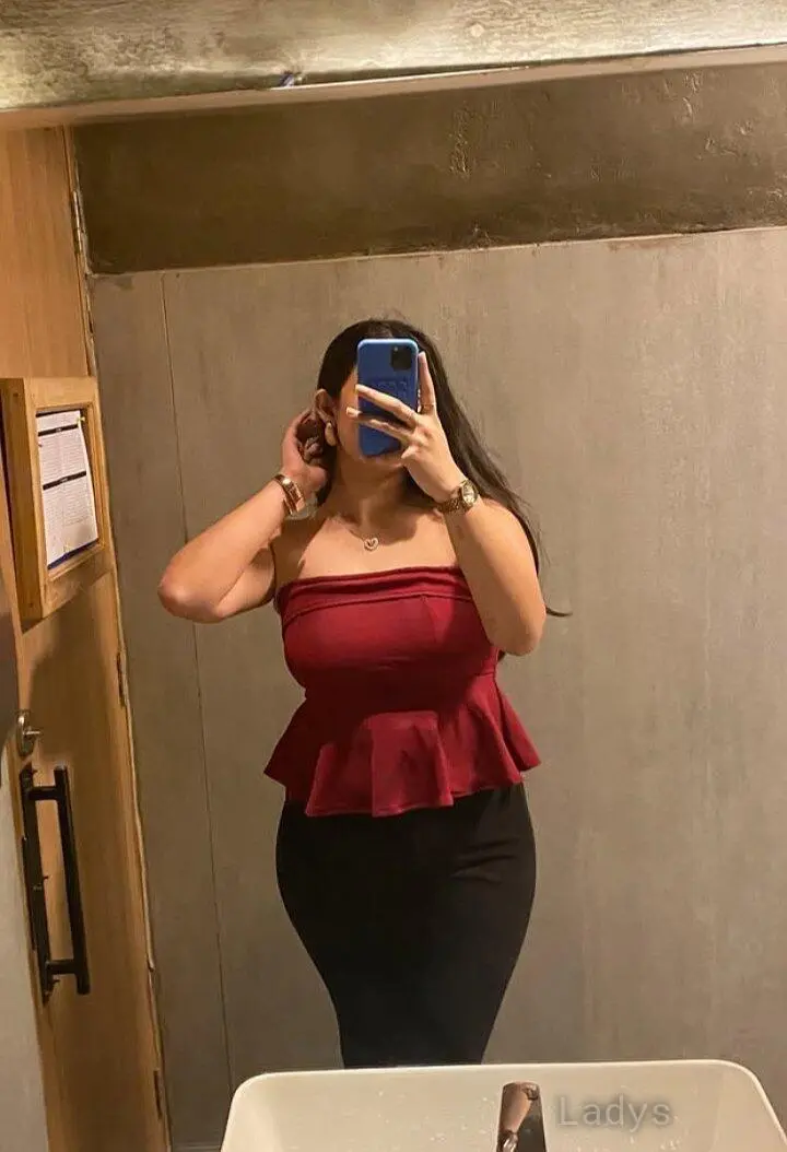 Shivani Incall/outcall Available, 24 years beautiful nude Frankfurt escorts girl, height 160 sm, Weight  kg