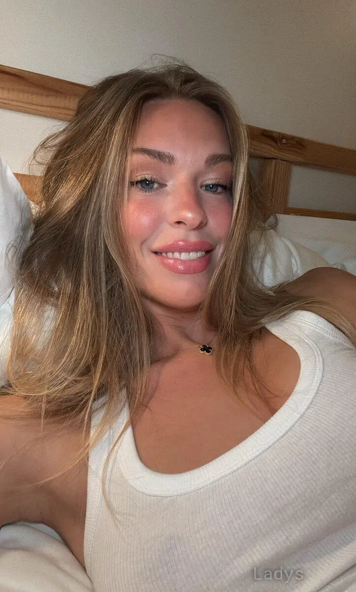 Molly, 28 years beautiful nude Fredericksburg escorts girl, height 187 sm, Weight 70 kg